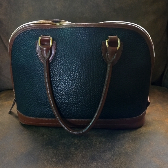 Black Dooney & Bourke Handbag with Brown details and handles - Picture 5 of 14